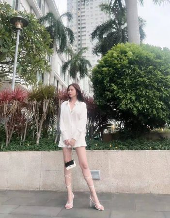 Escort Subang Jaya – Liza – Korean Girl Escort At Usj
