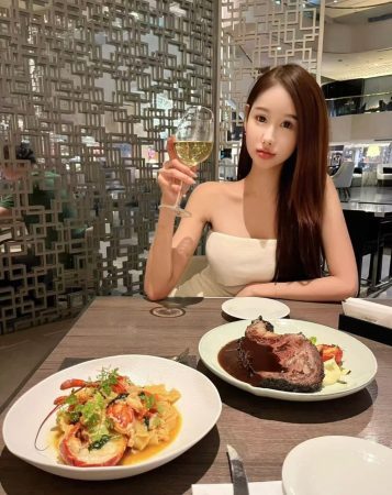 KL Escort – SanSan – China Mix Vietnam Girl Escort At Bangsar